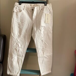 Ashley Mason ladies cropped  Distressed Jeans